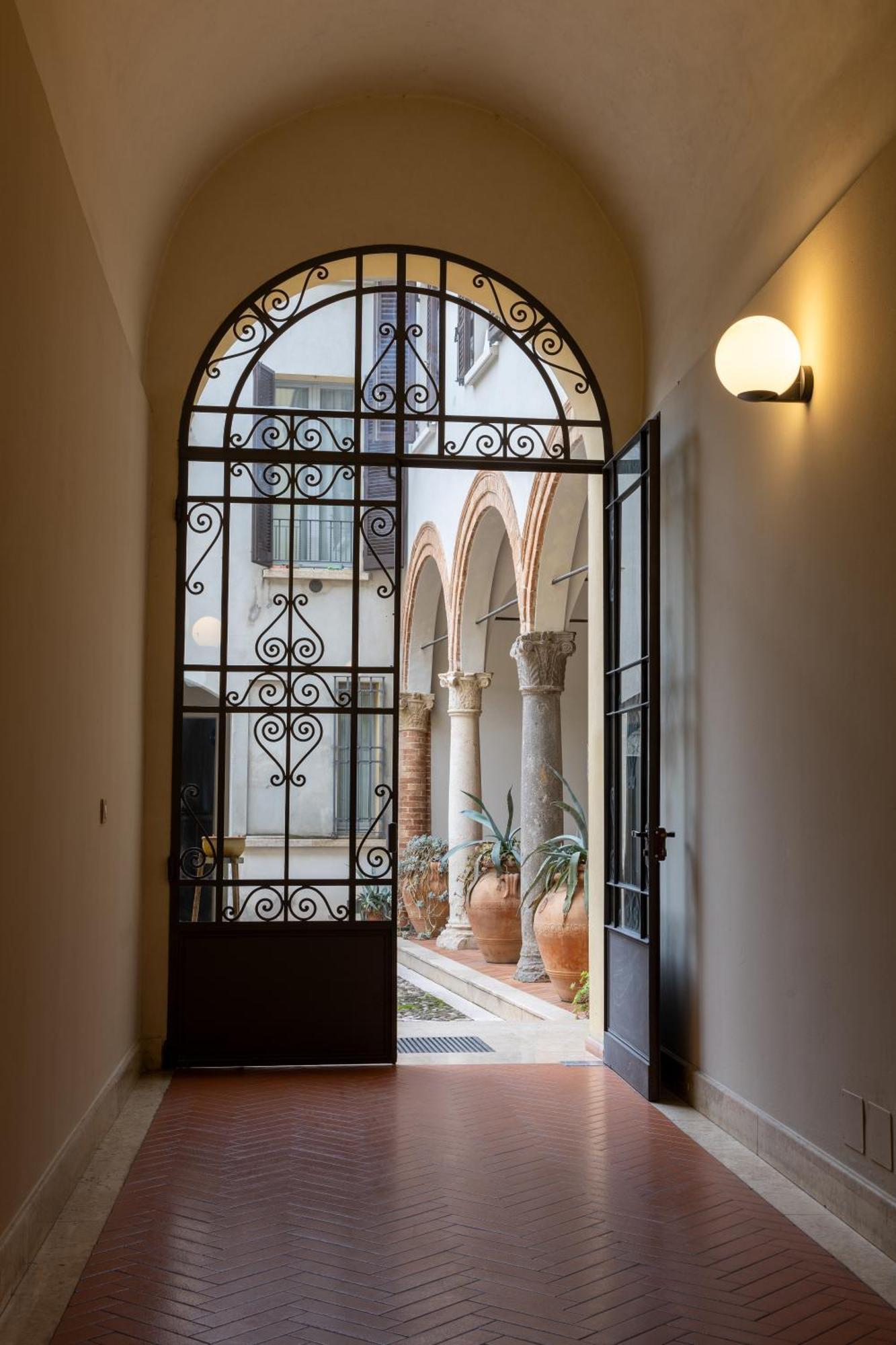 Апартаменты Casa Petrucci Centro Storico Форли Экстерьер фото